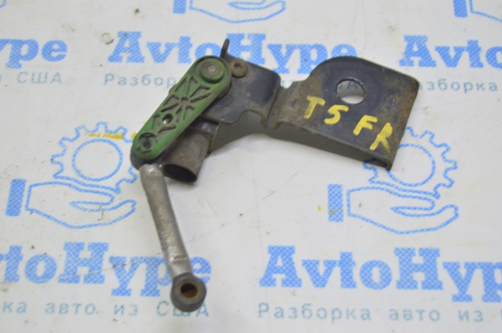 Датчик положения кузова передний VW Multivan T5 09-15