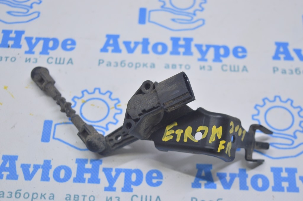 Датчик положения кузова с тяжкой передний правый Audi E-Tron (Q8) GEN 18- (01)