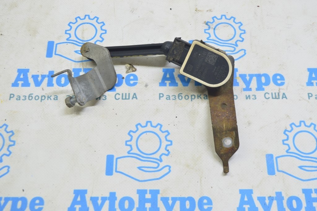 Датчик положения кузова с тяжкой задний BMW 3 F30 12-19 (02)