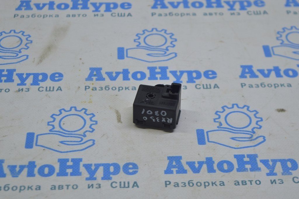 Датчик поперечного ускорения Lexus RX300 RX330 RX350 RX400h 04-09