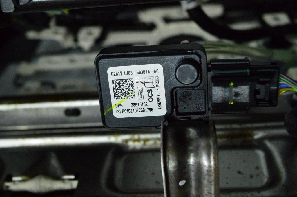 Датчик присутствия пассажира перед прав сидение Ford Escape MK4 20-