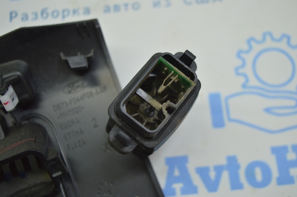 Датчик температуры окружающего воздуха Ford Fusion mk5 13-