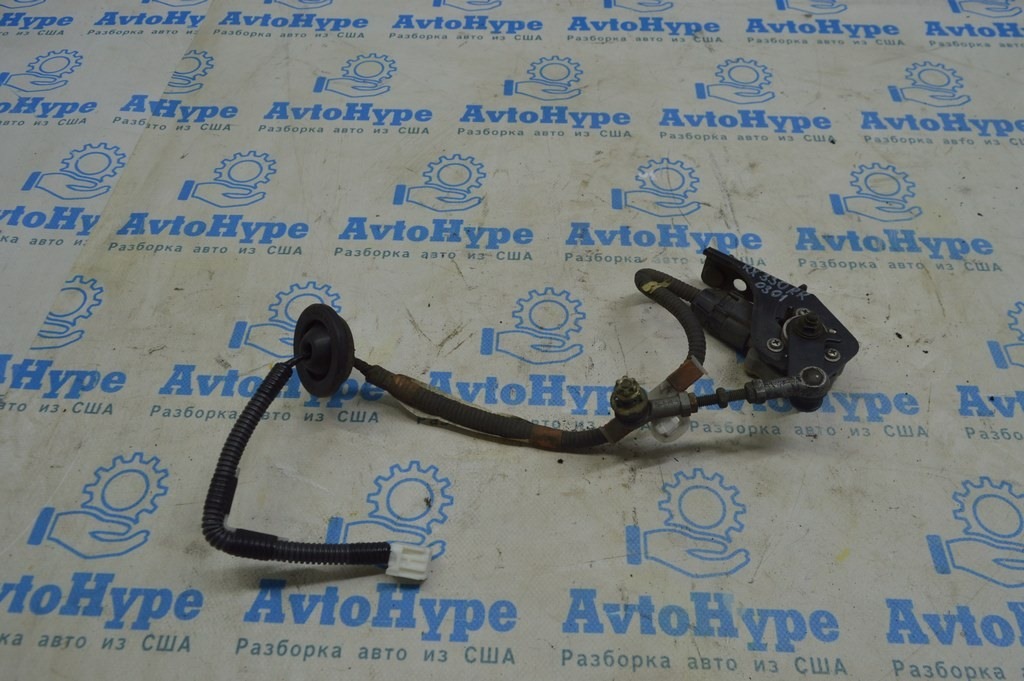 Датчикк положения кузова RX300 RX330 RX350 RX400H 04-09 (01)