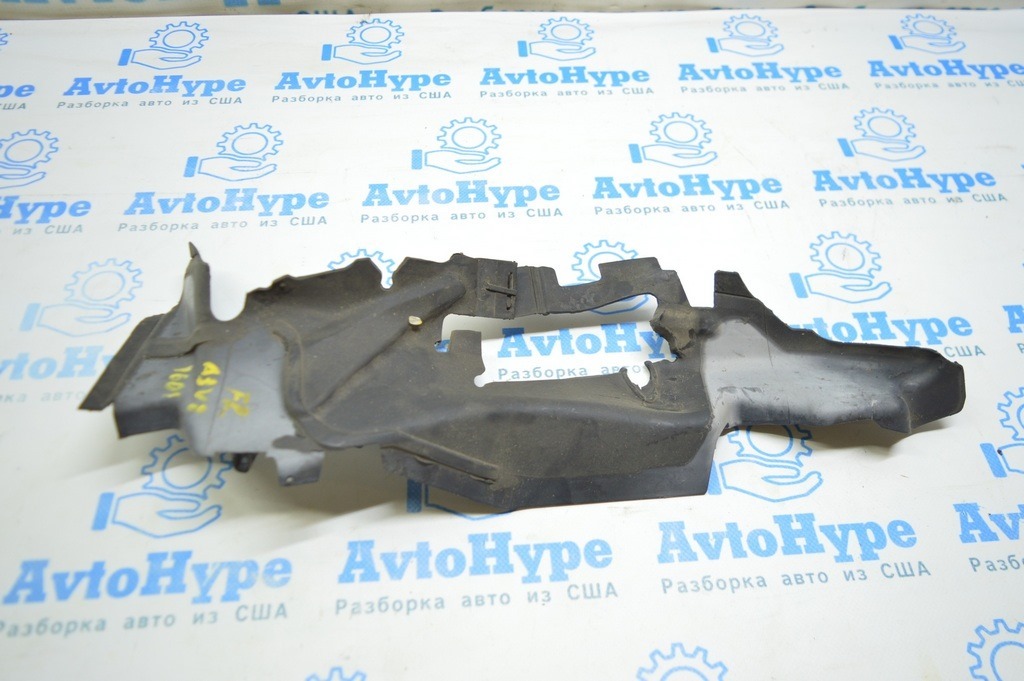 Дефлектор радиатора правый Audi A3 8V 15-16 4d