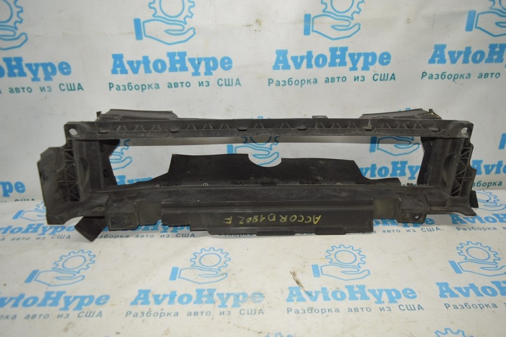 Дефлектор радиатора центр квадрат Honda Accord 18- 1.5T (02)