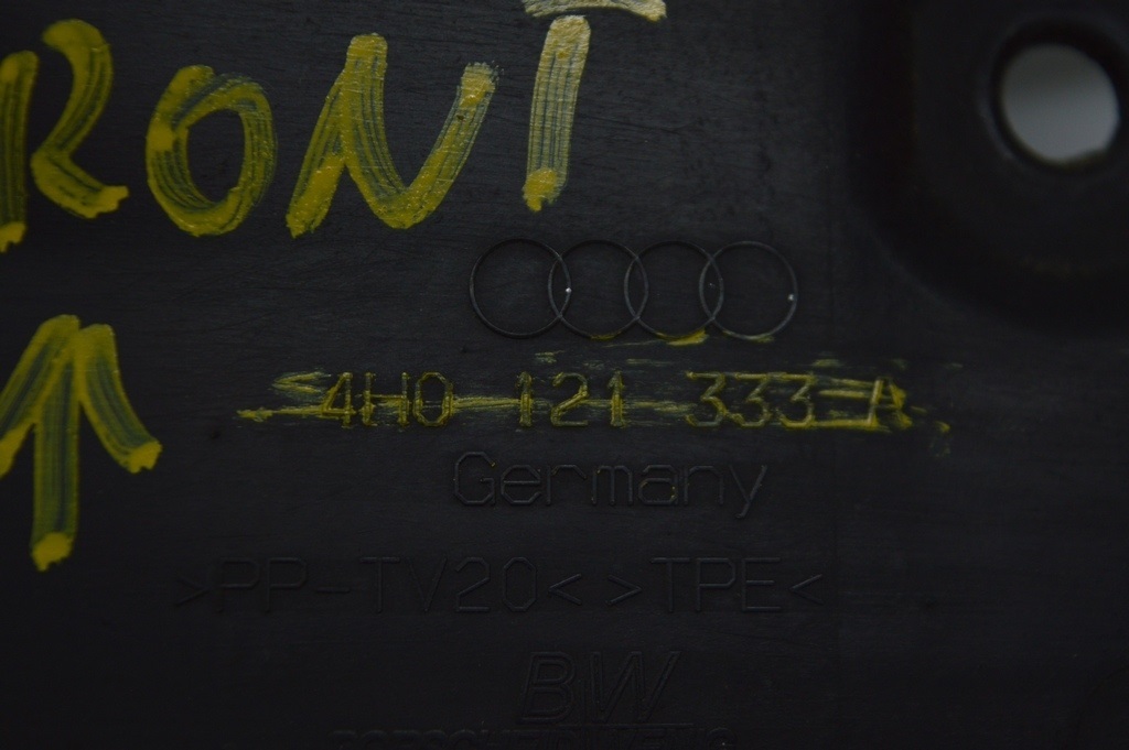 Дефлектор радиатора верхний 4.2 Audi A8 D4 10-17 — фото 3