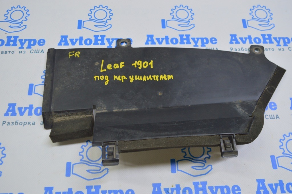 Дефлектор радиатора верхний правый Nissan Leaf 18- 92182 5sH0B