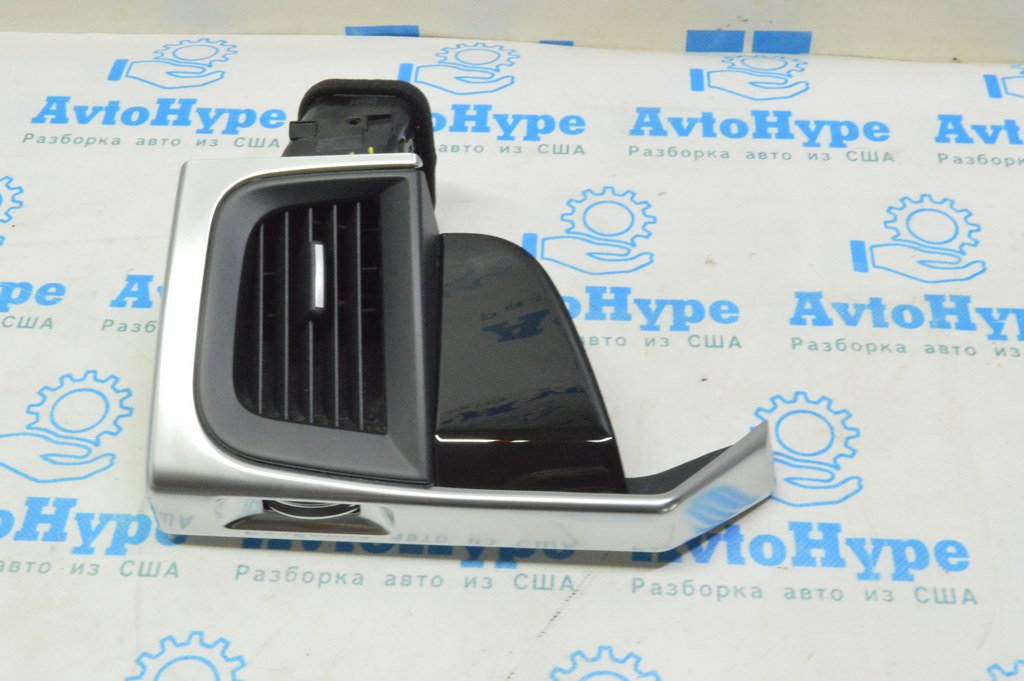 Дефлектор воздуховода передней панели левый Jaguar I-Pace 19-25 J9D3018B09AB