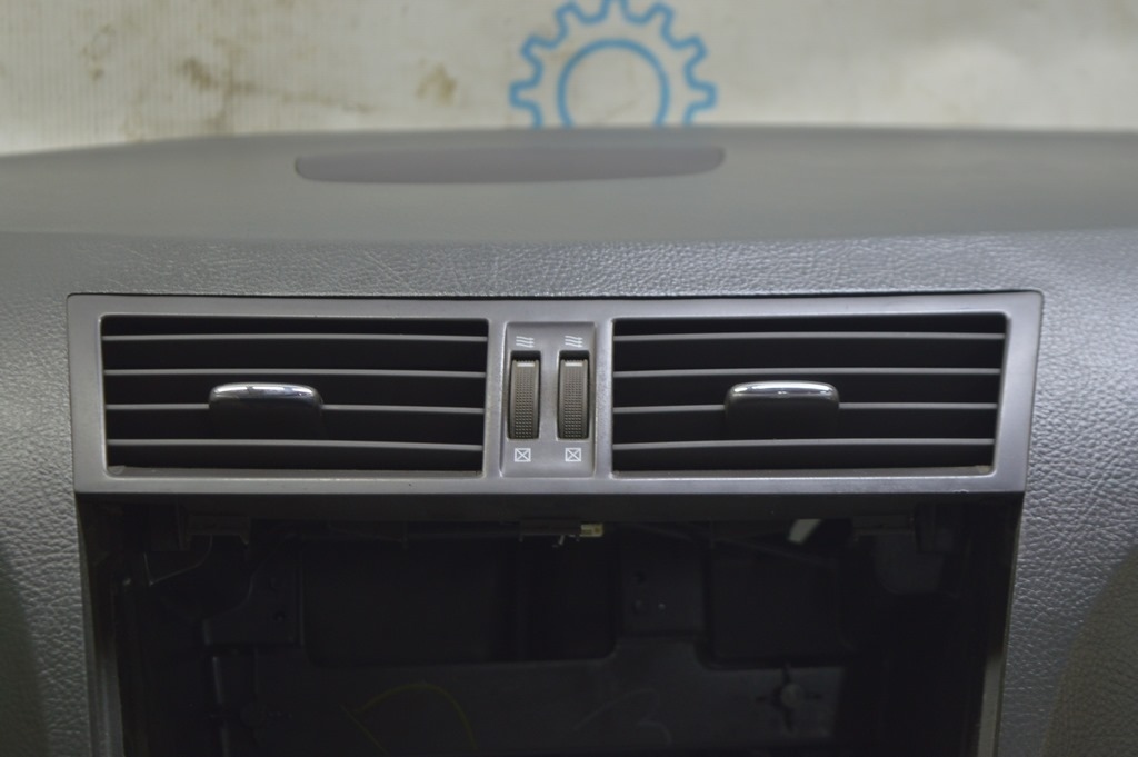 Дефлектор воздуховода центральный Lexus GS300 GS350 GS430 GS450h 06-11 коричневый (02)