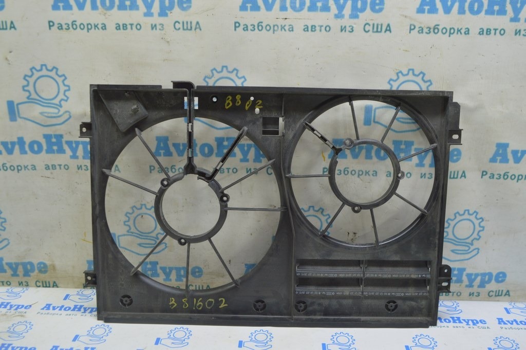 Диффузор кожух радиатора (голый) VW Passat b8 USA (02)