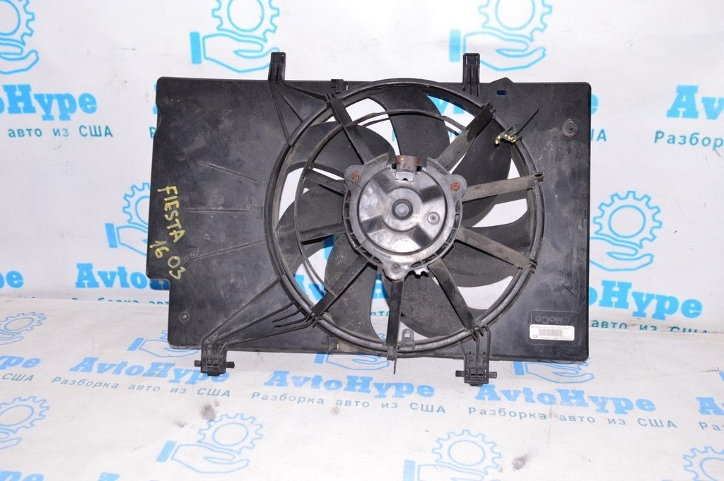 Диффузор кожух радиатора в сборе Ford Fiesta 11-19 1.6 (03) деф.незначительный