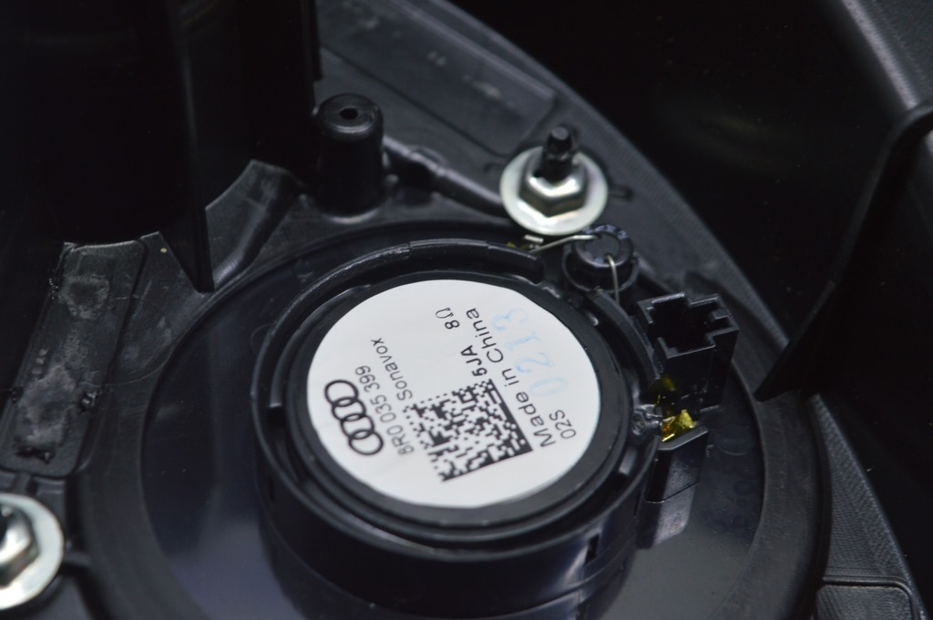 Динамик пищалка передней панели правый Audi Q5 8R 09-17