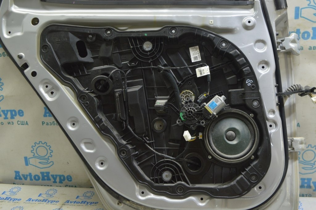 Динамик зад лев Kia Optima 16- (04) тип 2