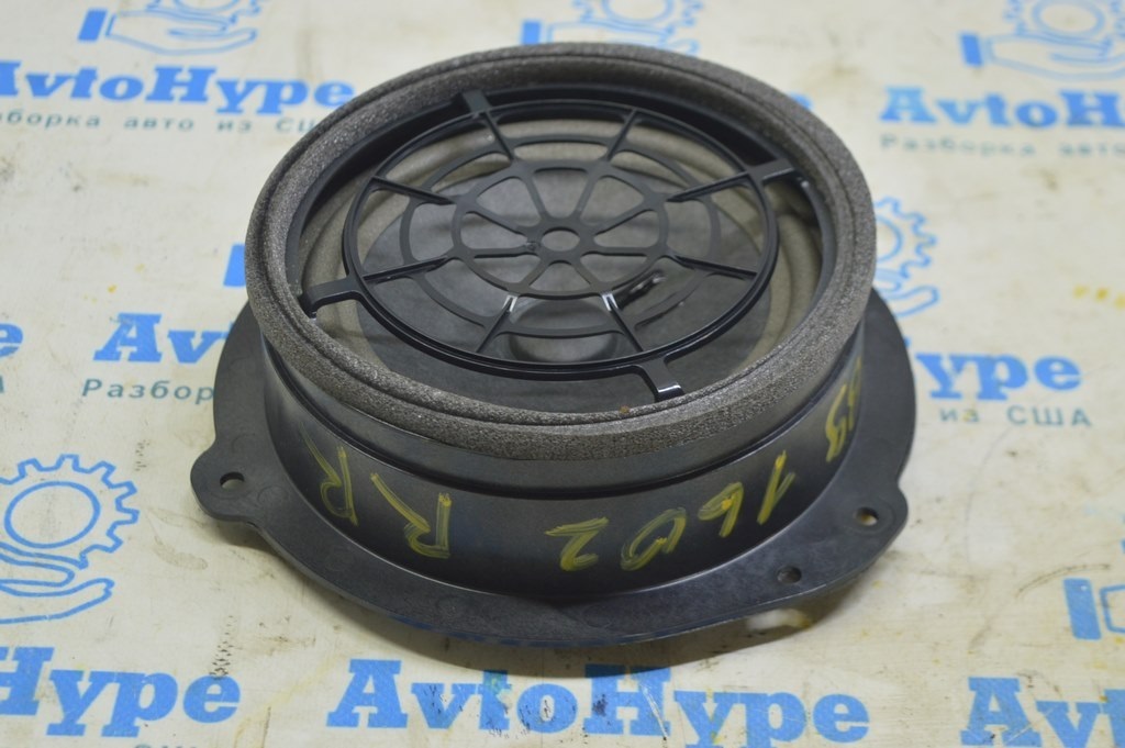 Динамик задний правый Audi A4 B9 17- (02) без магнита