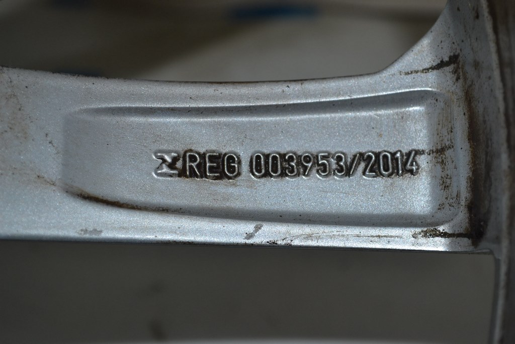 Диск колесный R18X8J ET39 Audi Q5 8R 09-17 8R0601025BM (02) четвертый бордюрка — фото 4