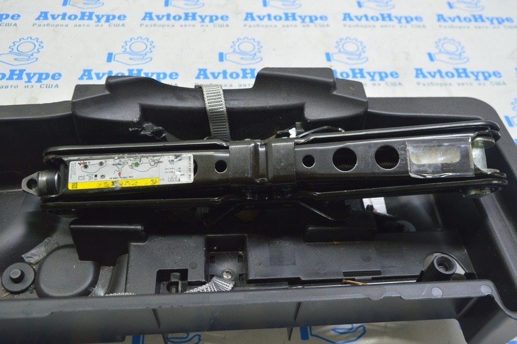 Домкрат Audi A4 B9 17-