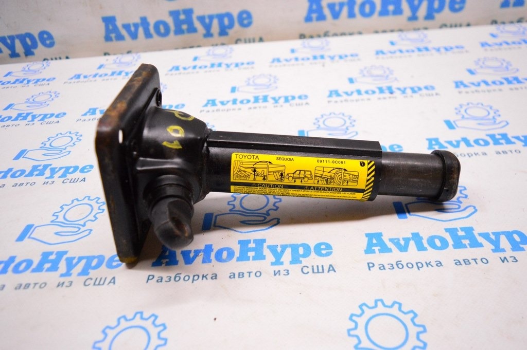 Домкрат Toyota Sequoia 2008-2022 (01)