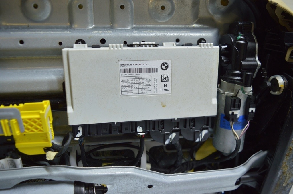 DRIVER SEAT CONTROL MODULE BMW X3 F25 11-17 (02)