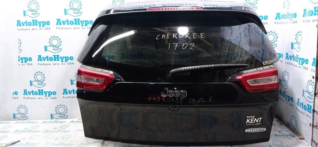 Дверь багажника голая Jeep Cherokee KL 14-18 дорест черная цвет PXR (02)