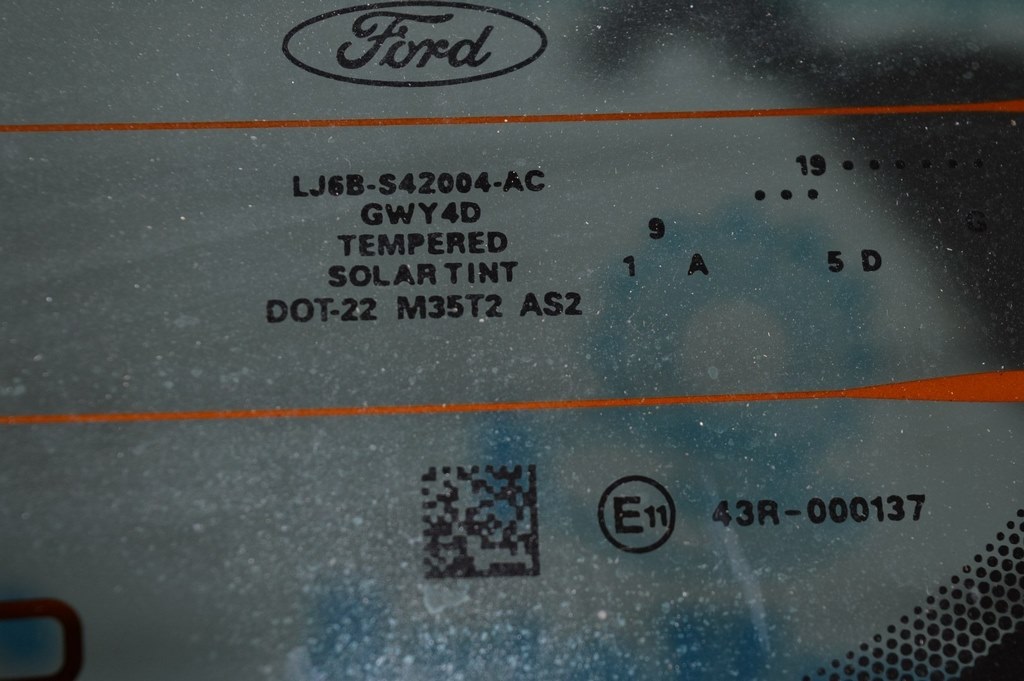 Дверь багажника голая со стеклом Ford Escape MK4 20- (01) белая деф. сверху прижата — фото 4