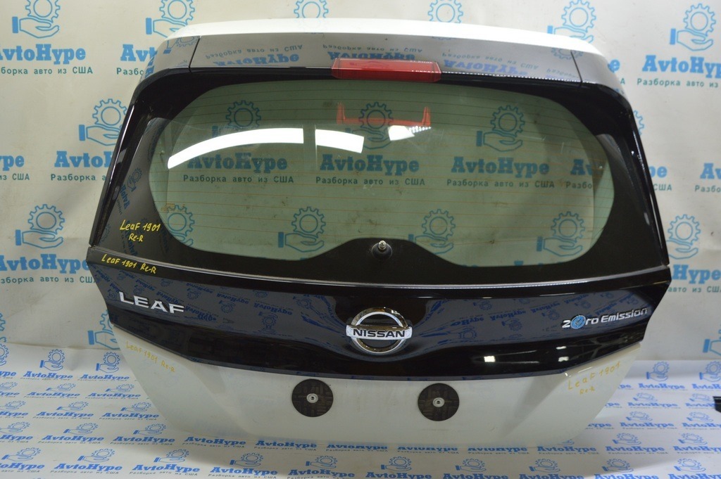 Дверь багажника голая со стеклом Nissan Leaf 18- (01) белый цвет
