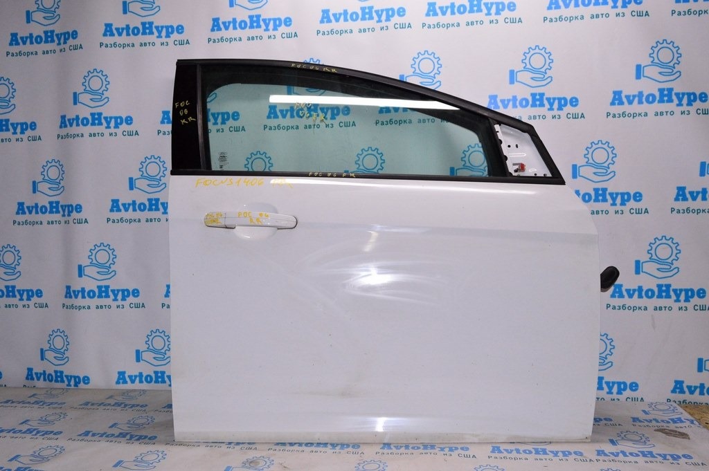 Дверь голая перед прав Ford Focus mk3 11-18 (06) белый цвет YZ