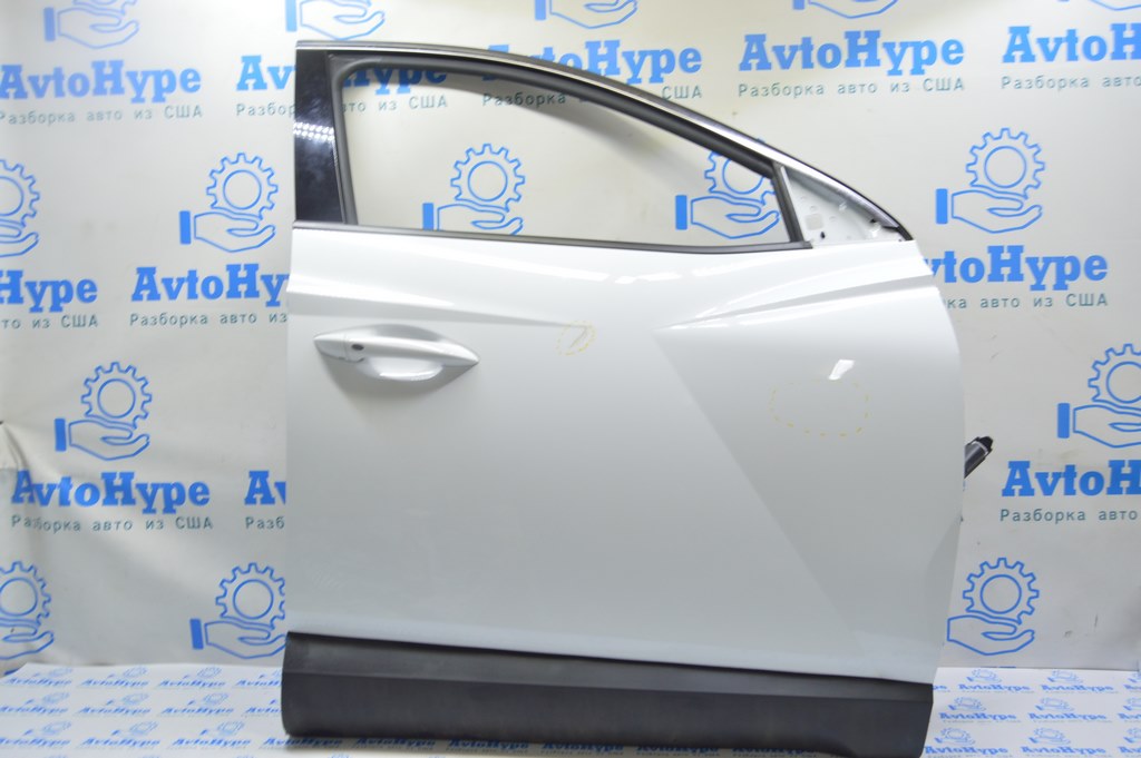 Дверь голая перед прав Hyundai Tucson 22- (01) белая, потёрта