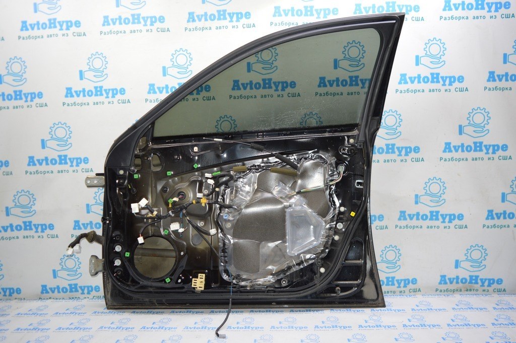 Дверь голая перед прав Lexus IS250/IS300/IS350 06-13 (01) черный цвет