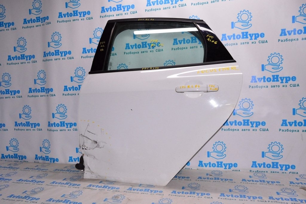Дверь голая зад лев Ford Focus mk3 11-18 (06) белый цвет YZ деф снизу слева