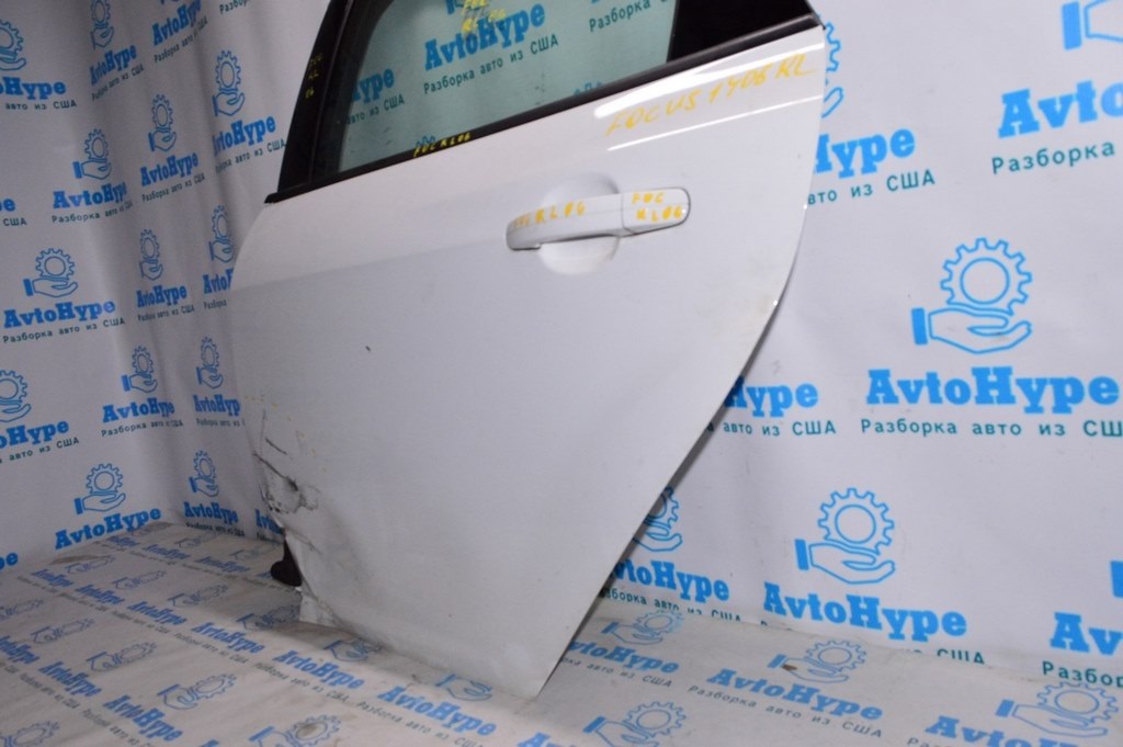 Дверь голая зад лев Ford Focus mk3 11-18 (06) белый цвет YZ деф снизу слева — фото 2