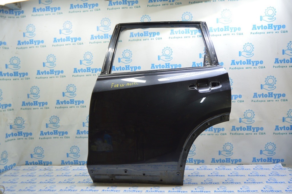 Дверь голая зад лев Subaru Forester 19- SK (01) графит цвет 61K