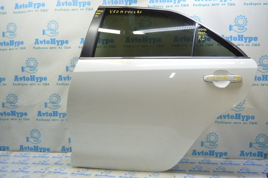 Дверь голая зад лев Toyota Camry v50 12-14 белая ,в цвет (02)