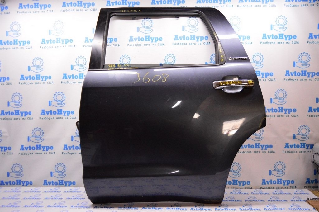 Дверь голая зад лев Toyota Sequoia 2008-2022 (01) цвет графит 1F9 замята кромка сзади