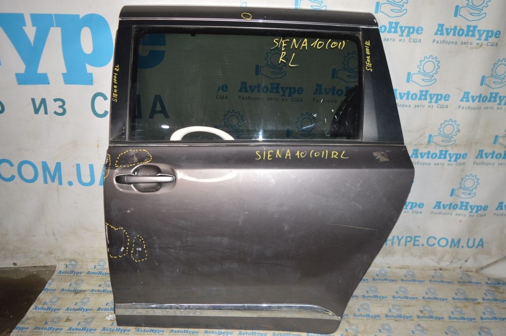 Дверь голая зад лев Toyota Sienna 11-20 (01) графит, вмятины