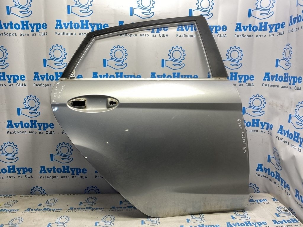 Дверь голая зад прав Ford Fiesta 11-19 4d цвет ux (02)