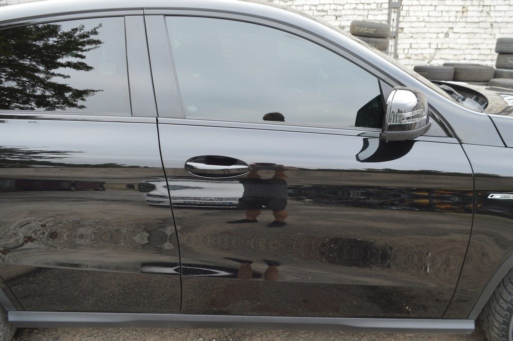 Дверь голая зад прав Jeep Cherokee KL 14-черная,цвет PXR (03) деф. прижата — фото 2