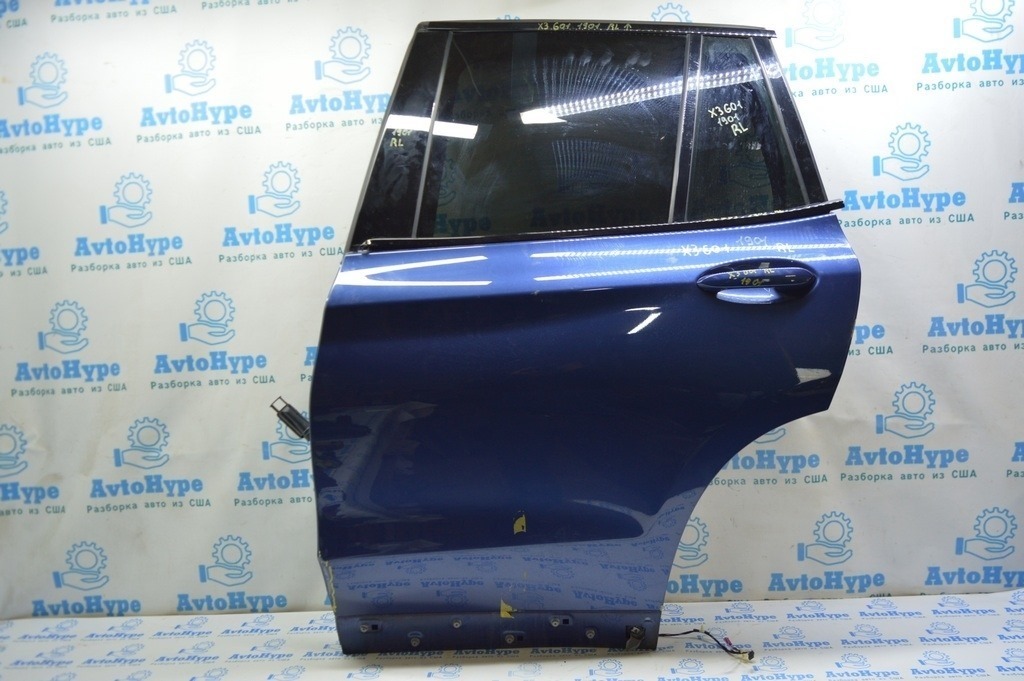 Дверь голая задняя левая BMW X3 G01 18-23 еле примята внизу (01) цвет phytonic-blau metallic
