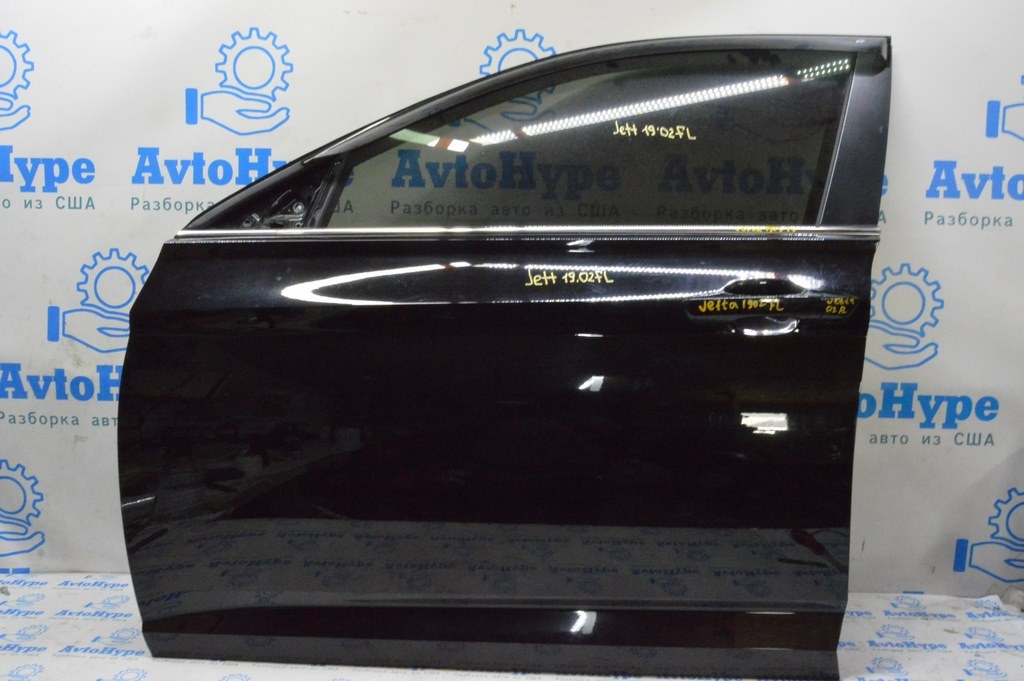 Дверь в сборе перед лев VW Jetta 19- черная (02)