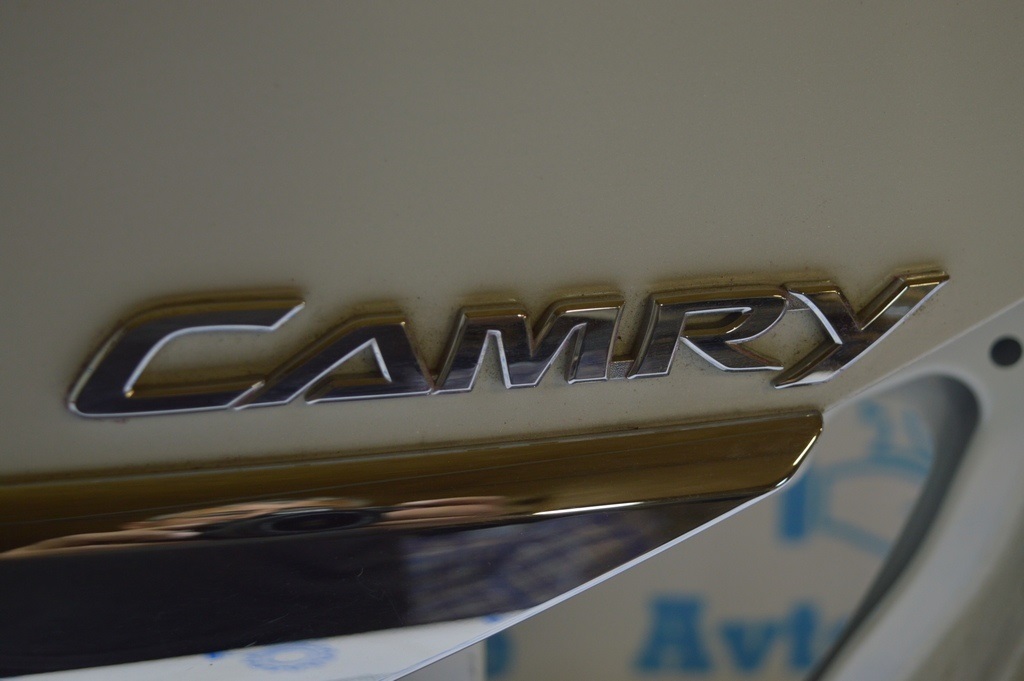 Эмблема CAMRY крышки багажника Toyota Camry v50 12-14