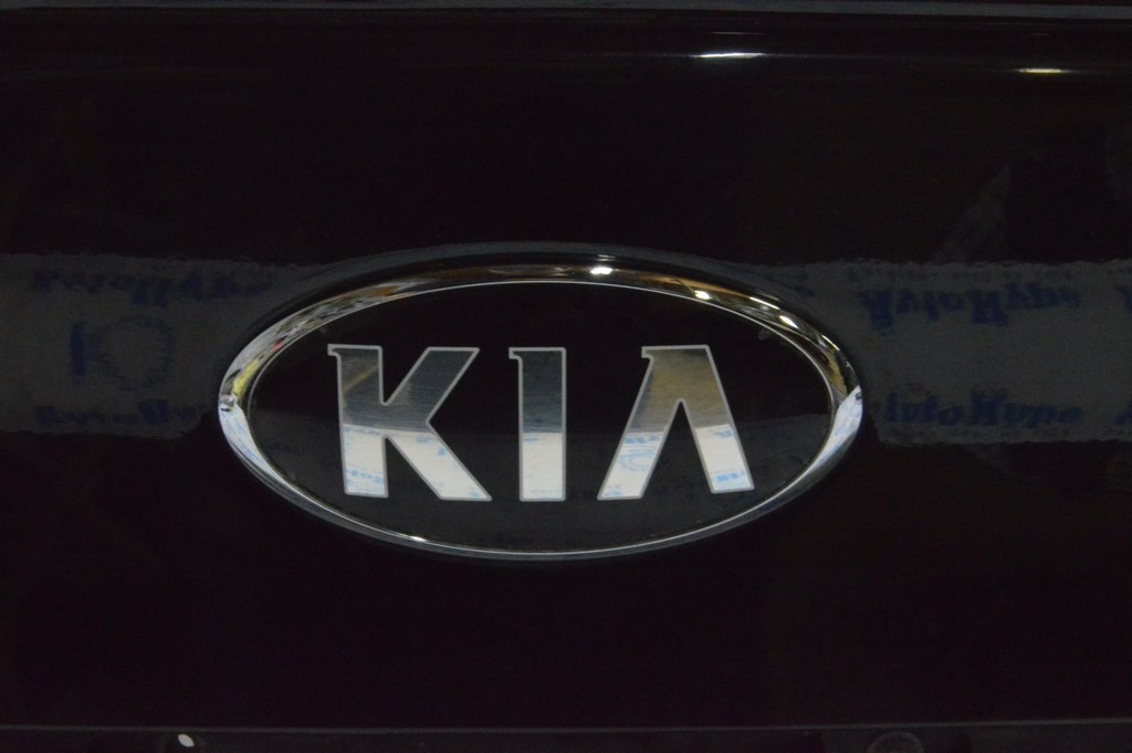Эмблема KIA крышки багажника Kia Optima 14-15