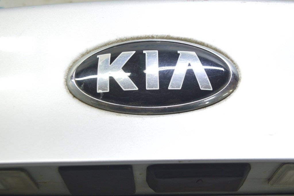 Эмблема крышки багажника Kia Optima 11-15 — фото 2
