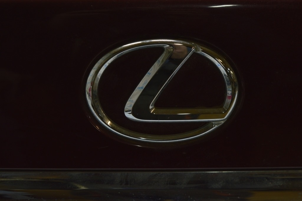 Эмблема LEXUS крышки багажника Lexus LS460 LS600h 07-12