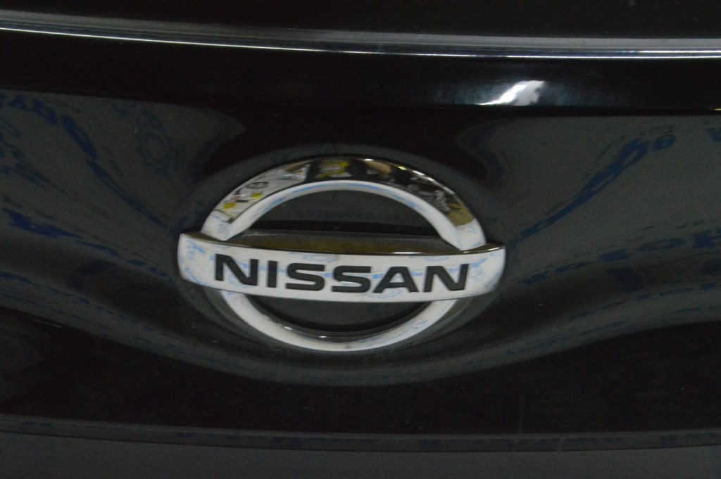 Эмблема логотип Nissan двери багажника Nissan Leaf 18-22