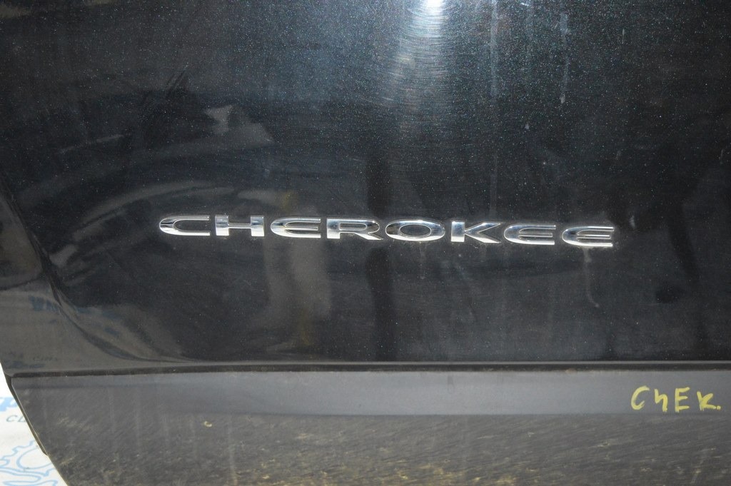 Эмблема надпись Cherokee перед лев Jeep Cherokee KL 14-