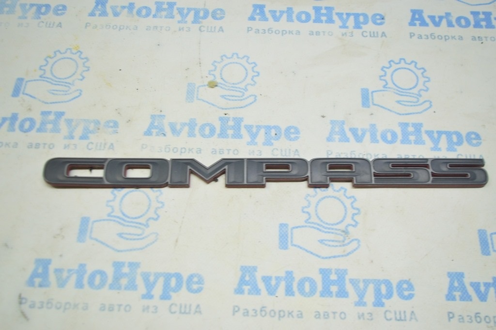 Эмблема надпись COMPASS двери передней левой Jeep Compass 20-21 Trailhawk