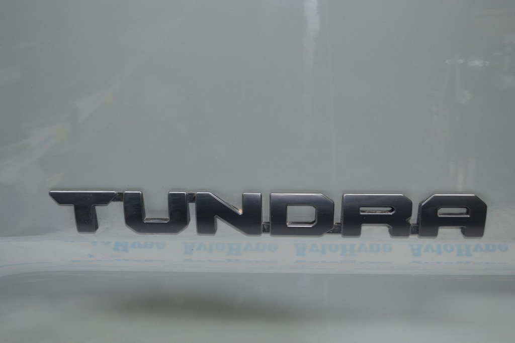 Эмблема надпись двери "TUNDRA" перед лев Toyota Tundra 22-