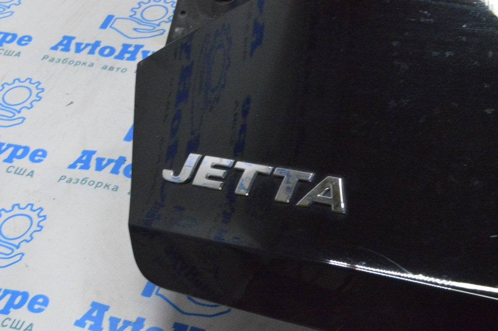 Эмблема надпись "JETTA" крышки багажника VW Jetta 19-