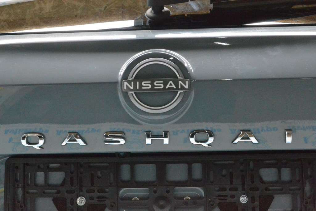 Эмблема надпись QASHQAI двери багажника Nissan Qashqai 21-