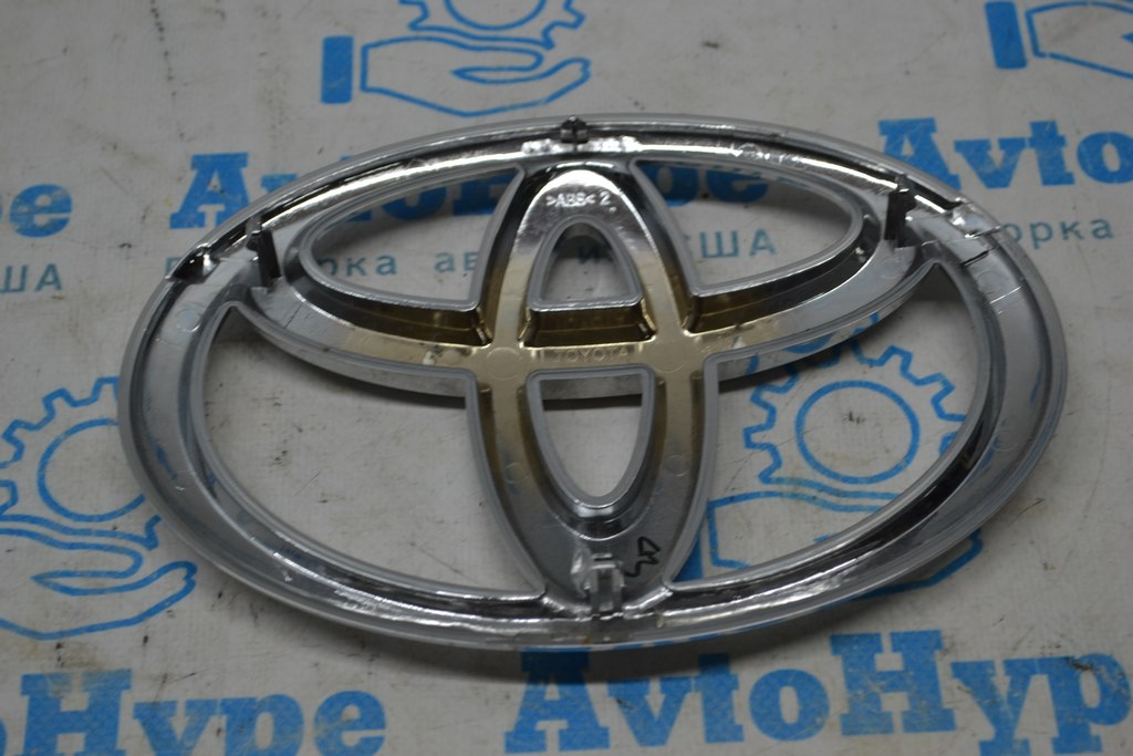 Эмблема решетки радиатора Toyota Tundra 22- — фото 2
