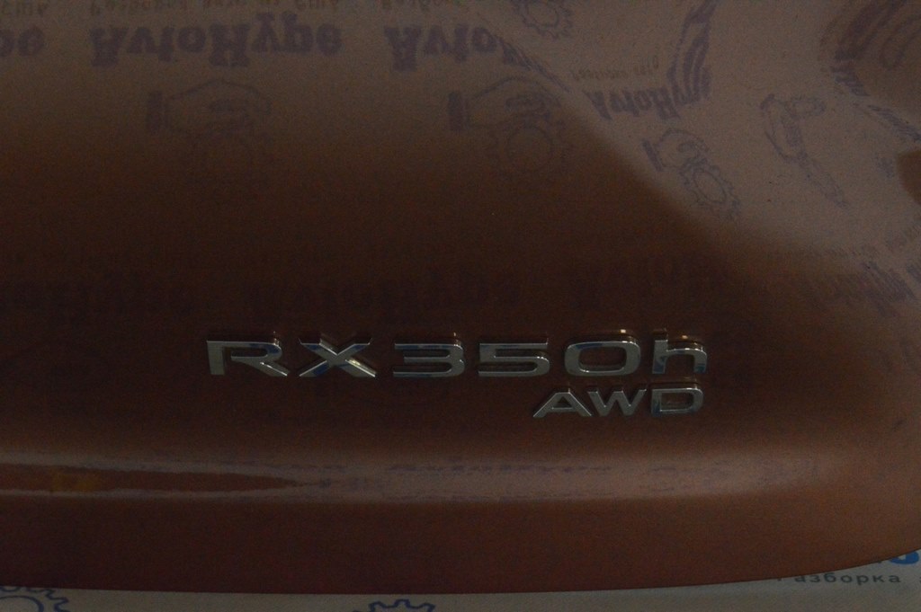 Эмблема RX350h AWD двери багажника Lexus RX 350h 23-